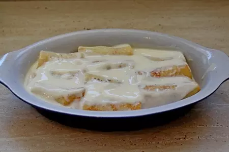 Блины с творогом и маком в сметанной заливке.: шаг 10