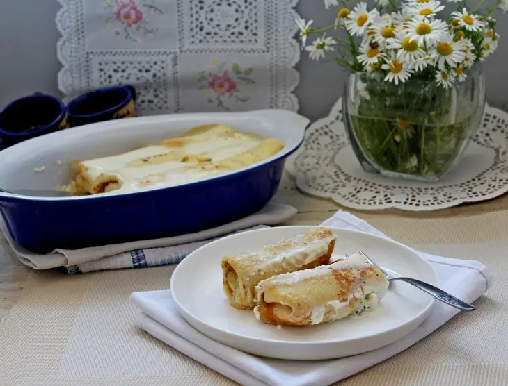 Блины с творогом и маком в сметанной заливке.: шаг 11