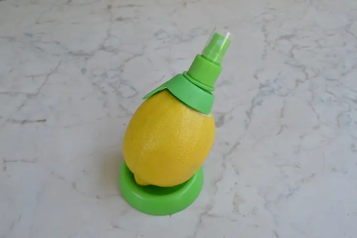 Салат с морепродуктами: шаг 2