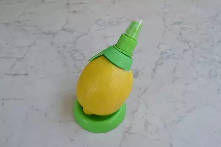 Салат с морепродуктами: шаг 2