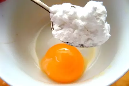 Десерт с абрикосами и яичным кремом: шаг 3