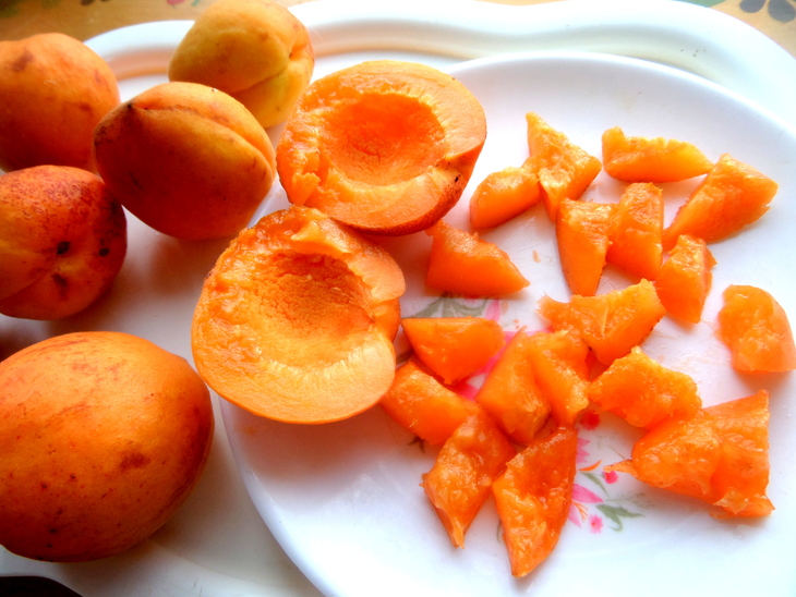 Десерт с абрикосами и яичным кремом: шаг 6