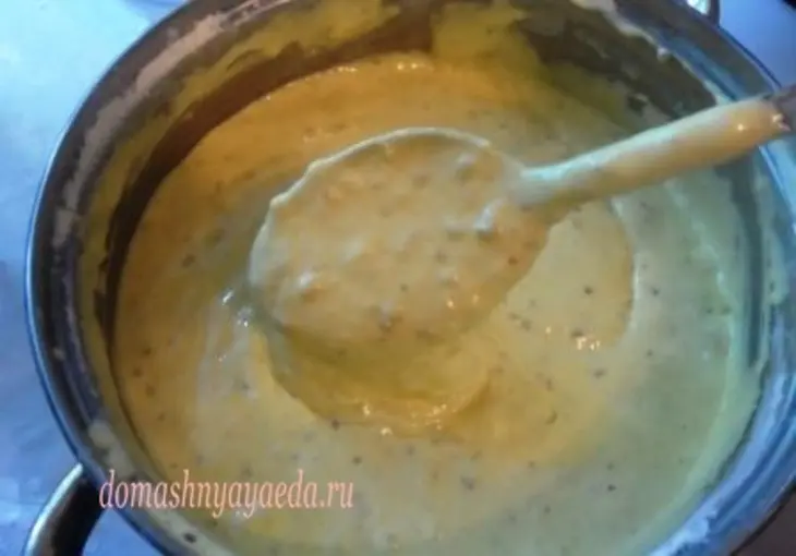 Яблочная шарлотка с орехами: шаг 3