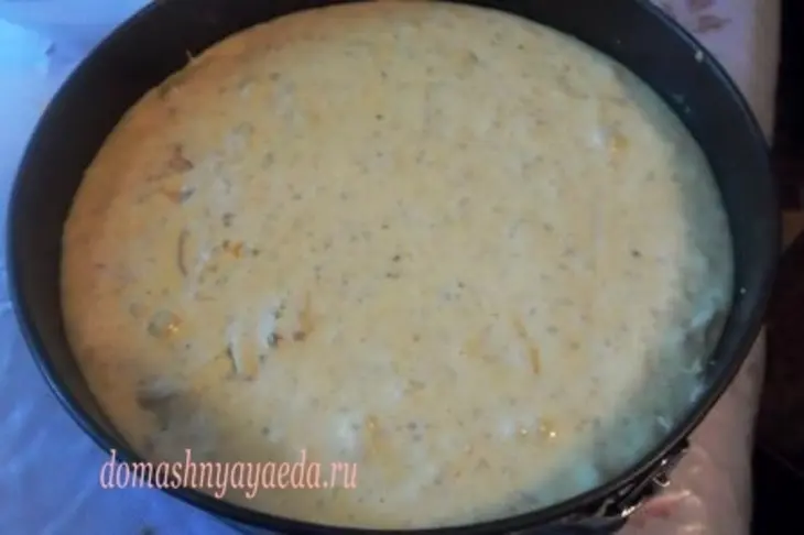 Яблочная шарлотка с орехами: шаг 5