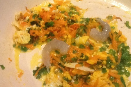 Жареный рис с креветками, завернутый в омлет: шаг 5