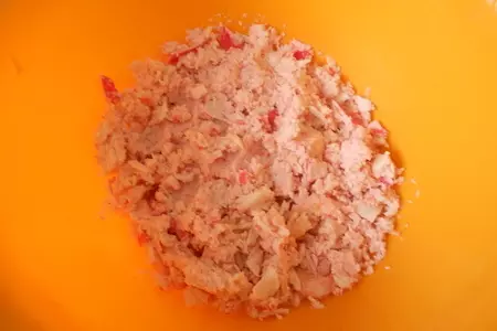 Биточки из креветок и крабового мяса с рисом: шаг 3