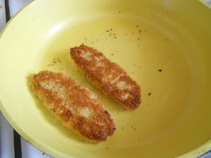 Биточки из креветок и крабового мяса с рисом: шаг 7