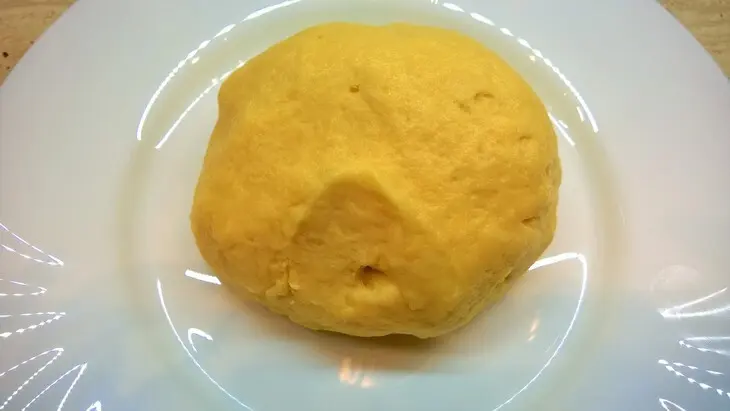 Киш с курицей, перцем и вялеными томатами: шаг 2