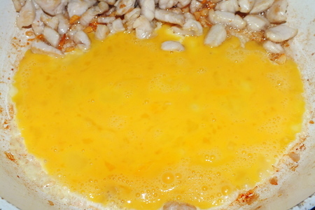 Тайский рис с креветками запеченный в ананасе: шаг 8