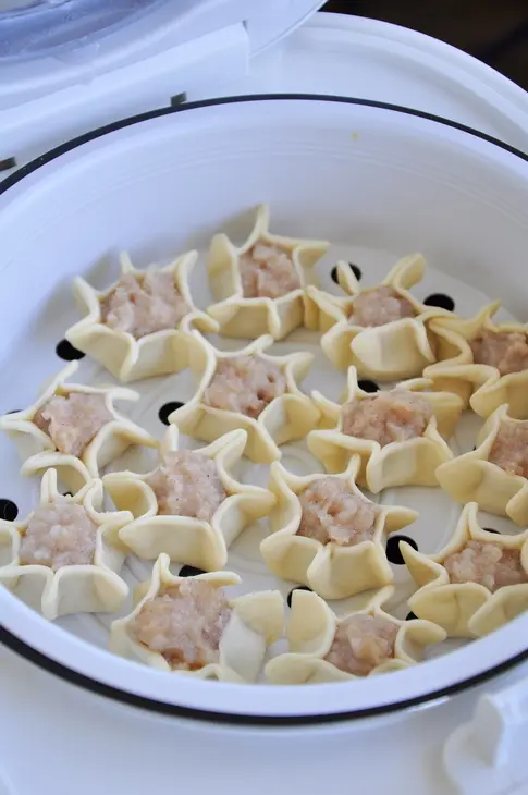 Дим сам - паровые пельмени с морепродуктами: шаг 8
