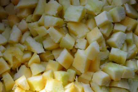 Кабачковое варенье с ананасом : шаг 1