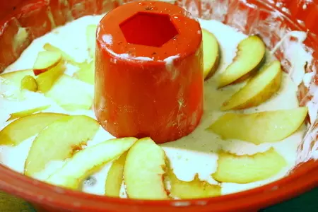 Пирог-перевертыш с нектаринами и орехами: шаг 5