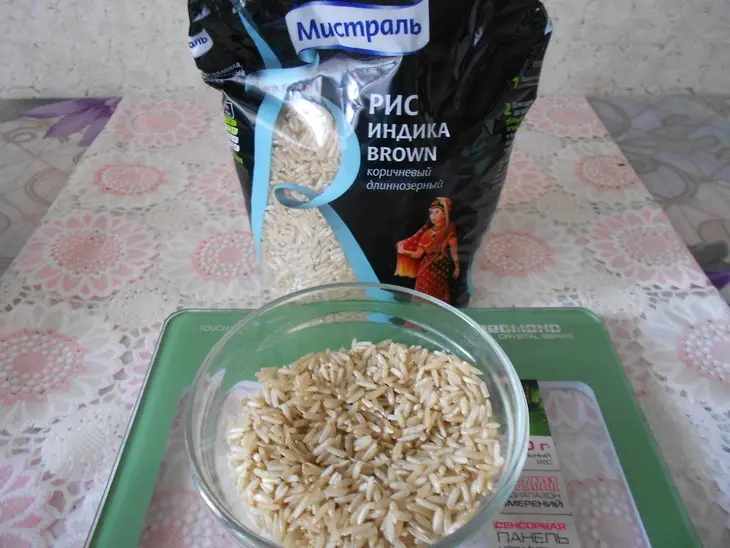 Курочка по-тайски в пряном соево-медовом соусе с рисом: шаг 1