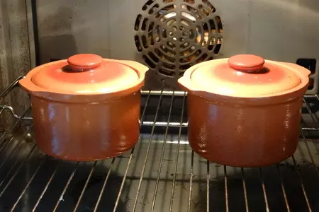Горшочки с ароматной куриной гречкой: шаг 4