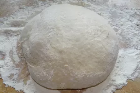 Хачапури с сыром на сковороде: шаг 1