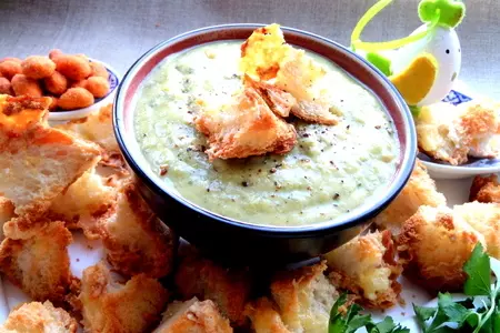 Чесночный французский суп с крутонами: шаг 9