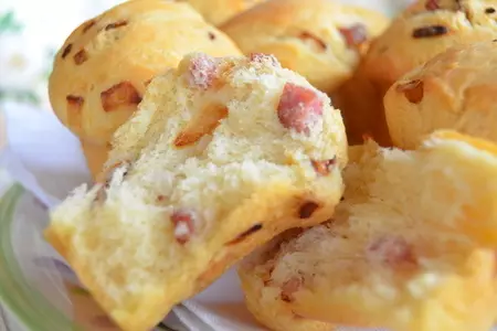 Мини-бриоши с грудинкой и луком: шаг 7