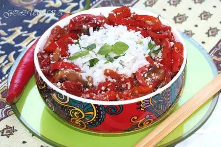 Грибы с овощами жареные в воке: шаг 8