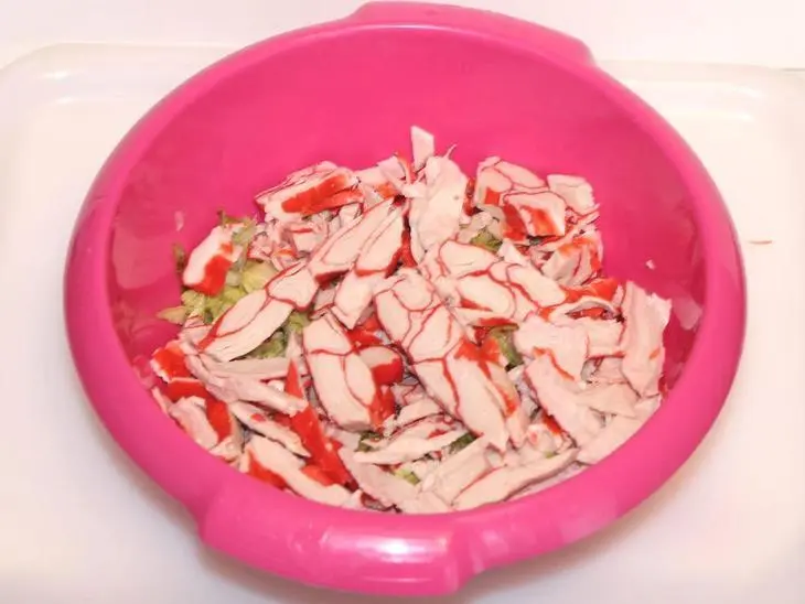 Тайский салат с огурцом и пекинской капустой: шаг 3