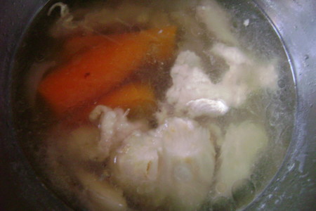 Суп с индейкой, рисом и горошком «глобус».: шаг 1