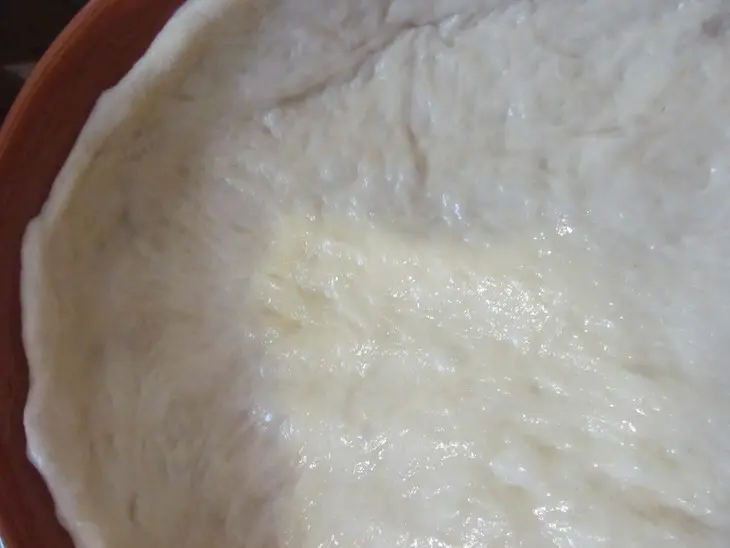 Творожно-дрожжевой пирог с яблоками, корицей, брусникой, миндалем и стевией! "мой юбилейный" !!!: шаг 1