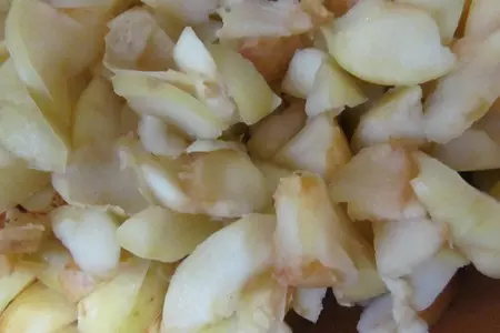 Творожно-дрожжевой пирог с яблоками, корицей, брусникой, миндалем и стевией! "мой юбилейный" !!!: шаг 2