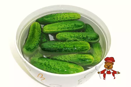 Рецепт малосольных огурчиков в кухонной машине oursson km1010hsd - рецепт.: шаг 2