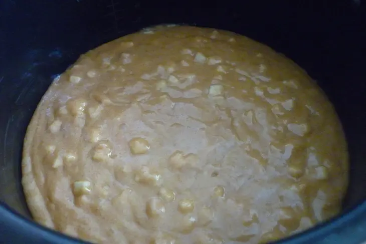 Медовый пирог с яблоками (мультиварка): шаг 4