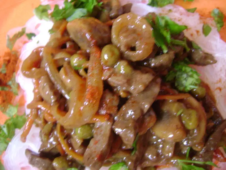 Стир -фрай из печени с грибами и овощами.: шаг 6