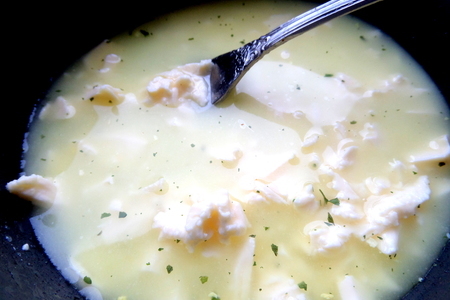Суп из плавленного сыра: шаг 2