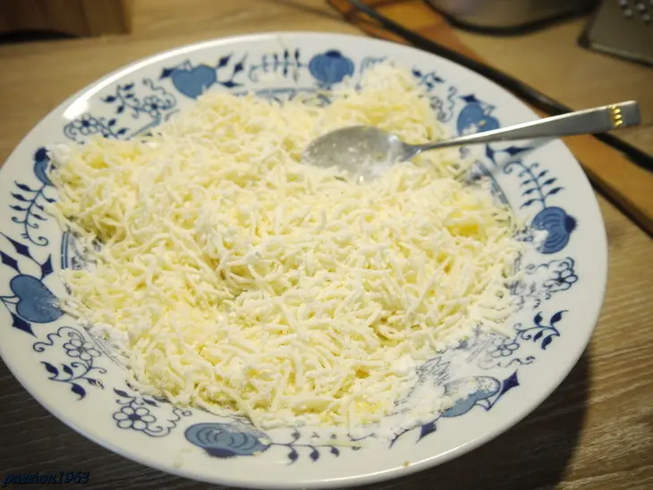 Макароны по-милански с баклажанами и помидорами в хрустящей сырной панировке: шаг 4