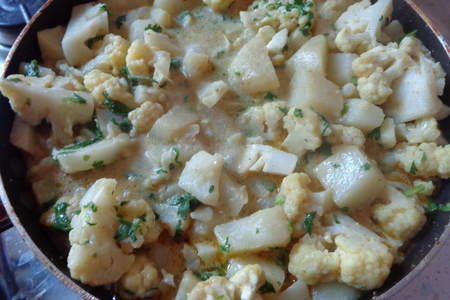 Алу гоби-рагу из картофеля с цветной капустой : шаг 8