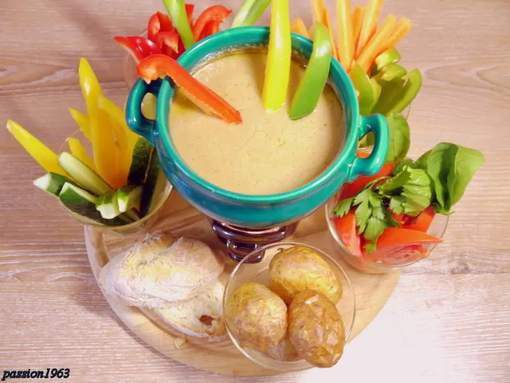 Банья кауда (bagna cauda) – пьемонтский чесночнo-анчоусный соус: шаг 7