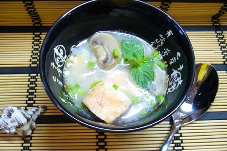 Кокосовый суп с лососем и шампиньонами: шаг 3