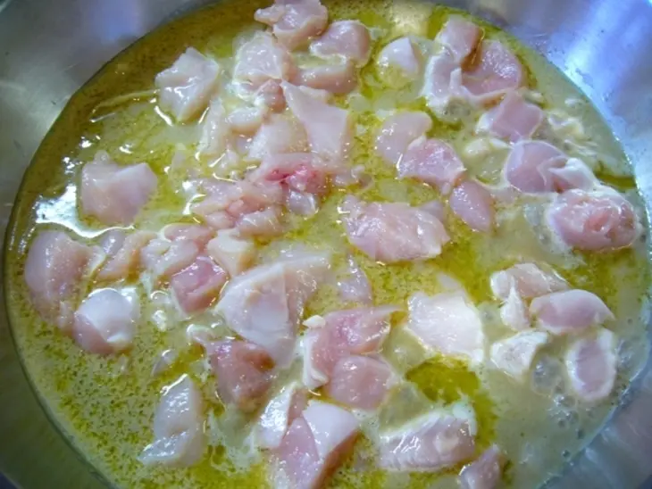 Зеленое карри с баклажаном и курицей: шаг 3