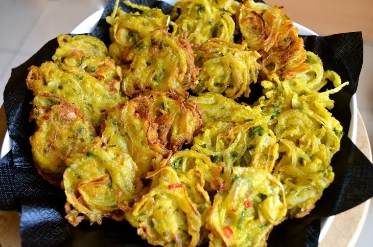 Луковые оладьи (bhaji): шаг 6