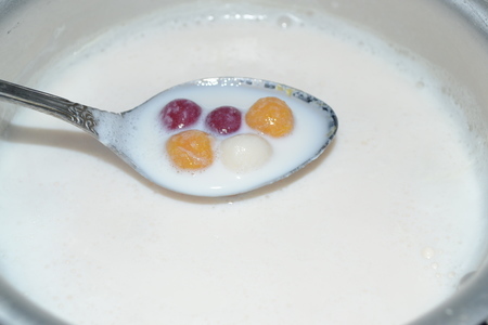 Bua loi (плавающий лотос) - рисовые шарики в кокосовом молоке с яйцом-пашот: фото шаг 9