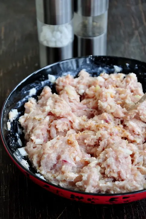 Куриный террин с беконом и розовым перцем: шаг 3
