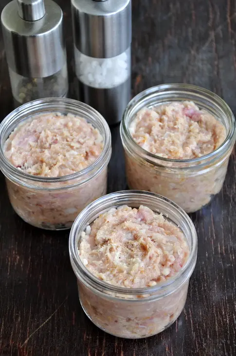 Куриный террин с беконом и розовым перцем: шаг 4