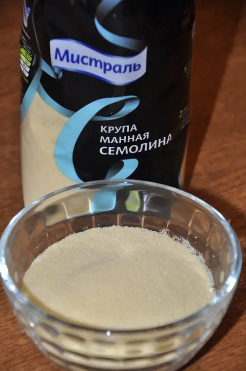 Манная каша на ягодном соке: шаг 2