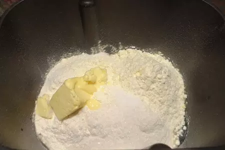 Булочки с начинкой из апельсинового джема и сливочного творожного сыра: шаг 2
