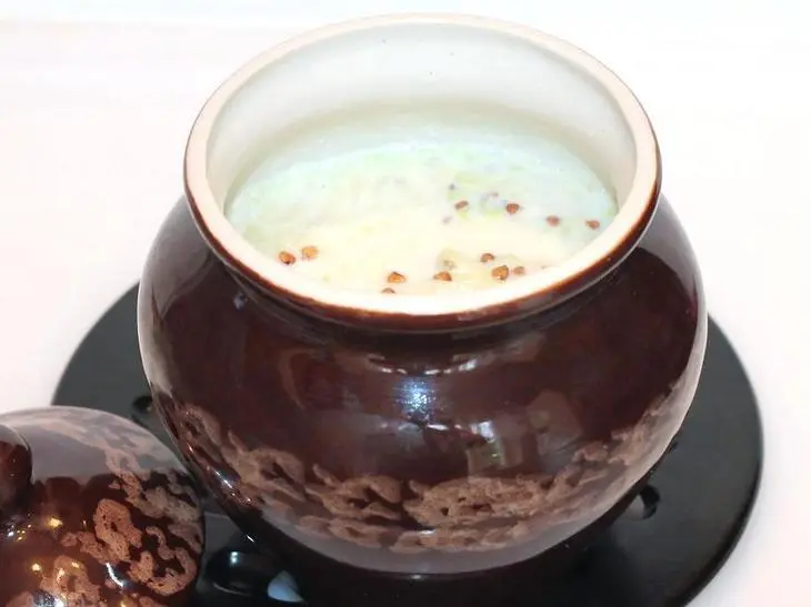 Каша гречневая, молочная с кабачком: шаг 7