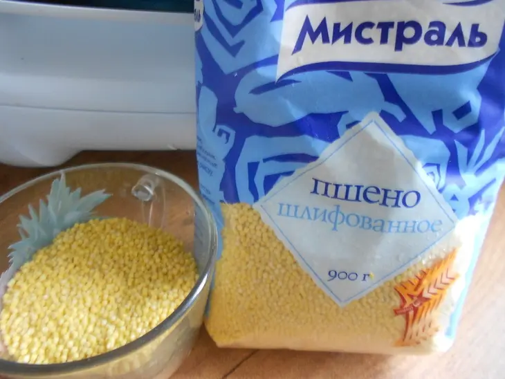 Чесночные гренки из пшенной каши: шаг 1