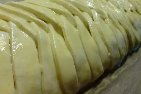 Датская закусочная плетёнка  с мясом индейки и сыром: шаг 6