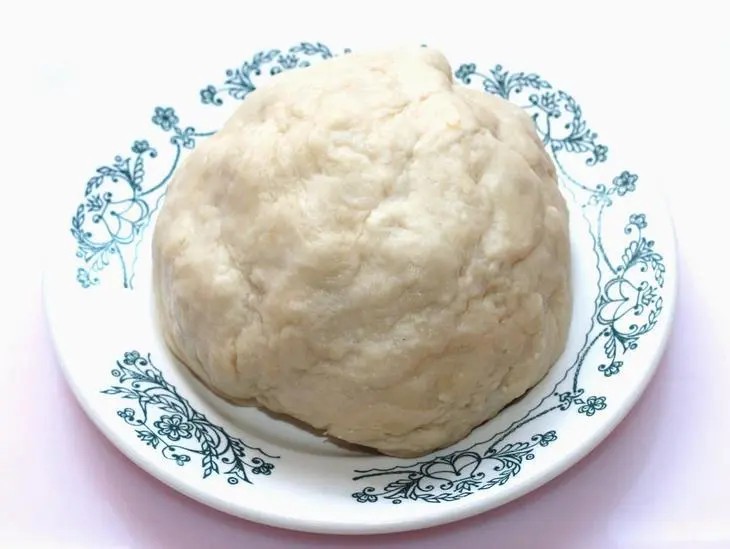 Булочки с чесноком и сыром и пирожки "динозаврики": шаг 2