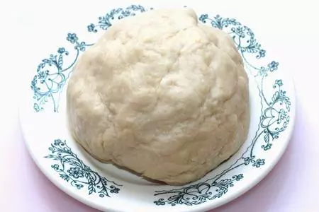 Булочки с чесноком и сыром и пирожки "динозаврики": шаг 2