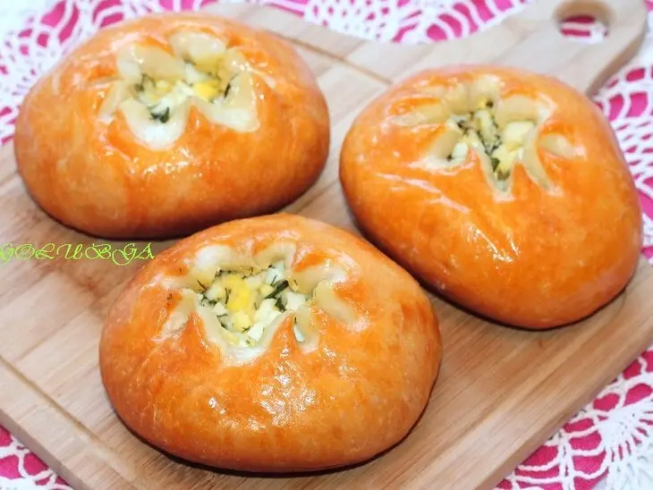 Булочки с чесноком и сыром и пирожки "динозаврики": шаг 14
