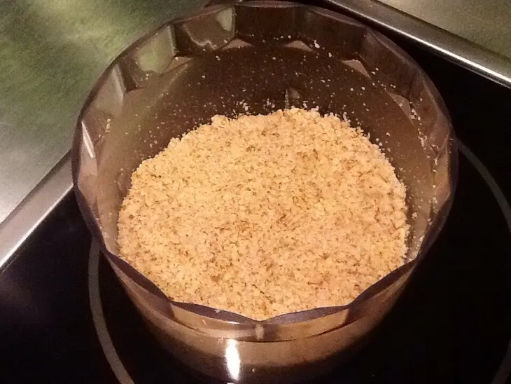 Каша манная с грецкими орехами в карамели.: шаг 2