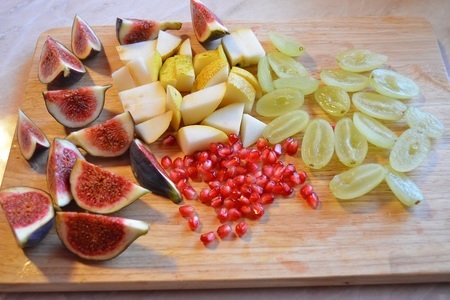Фруктовый салат ультра витаминный «для себя любимой»: фото шаг 2