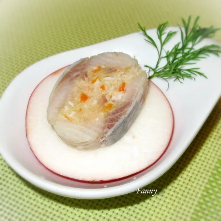 Рулетики из сельди с форшмаком: шаг 8